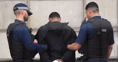الشرطة البريطانية توجه اتهامات إرهابية لرجل في واقعة قصر بكنجهام