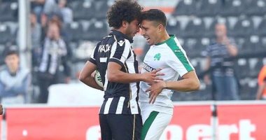 عمرو وردة ينشر صورة له بعد تأهل فريقه إلى نهائى كأس اليونان