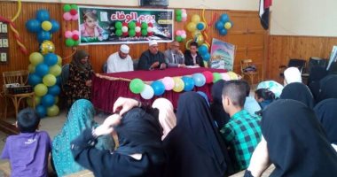 بالصور.. رئيس المنطقة الأزهرية بكفر الشيخ يكرم الطلاب الأيتام