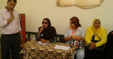 بالصور.. القومي للمرأة يواصل حملات طرق الأبواب بالأقصر 