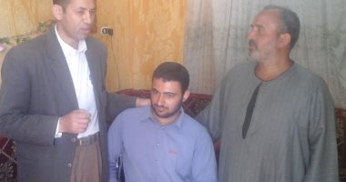 بالصور.. مأساة أسرة مكونة من 8 أفراد بالشرقية أصيب أكبرهم بشلل وتطالب بعلاجه على نفقة الدولة