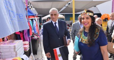 بالصور.. أحمد زكى بدر يفتتح أسبوع "فى حب مصر" بمترو بوليتان التجمع