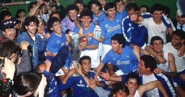 فلاش باك.. مارادونا يصنع التاريخ مع نابولى فى الدورى الإيطالى