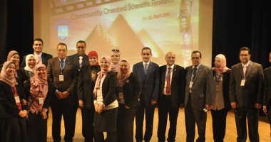 رئيس جامعة قناة السويس لشباب الباحثين: أنتم أمل ومستقبل البلاد 