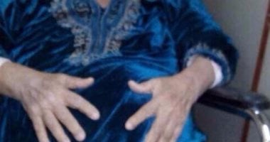 بالصور ..قصة ابن عاق ألقى أمه فى الشارع إرضاءً لزوجته فى قليوب