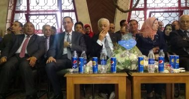 وزير التعليم مداعبًا الطلاب بمهرجان الأنشطة التربوية:"رضا حجازى" اللى عمل البوكليت 