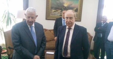 ننشر أول صور لمكرم محمد أحمد فى مكتب وزير الإعلام