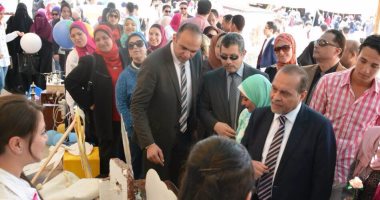 بالصور..نائب رئيس جامعة الإسكندرية لفرع مطروح يفتتح مؤتمر الطلاب للابتكار