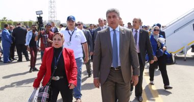 وزير الطيران المدنى يصل مطار شرم الشيخ الدولى لمشاهدة تجربة سقوط طائرة
