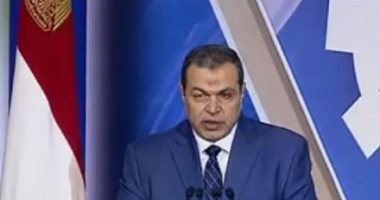 وزير القوى العاملة: مصر أمام مرحلة جديدة تتطلب التضحية لمواجهة الإرهاب