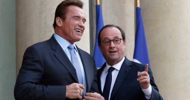 بالفيديو والصور.. فرنسوا هولاند يكرم شوارزنيجر لجهوده فى الحافظ على البيئة