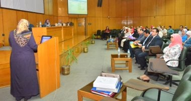 فريق من وزارة التعليم العالى يفحص الأوراق المالية والإدارية بجامعة أسيوط
