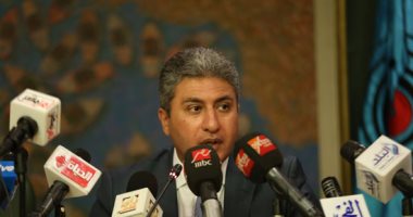 وزير الطيران المدنى عن انقطاع الكهرباء عن المطار: حولنا الموضوع للنيابة