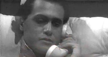 شاهد.. الراحل عماد عبد الحليم مجسدا دور العندليب فى مسلسل نادر