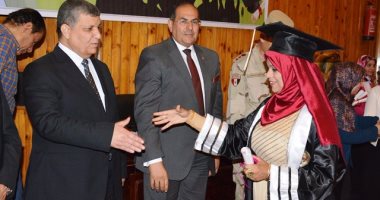 محافظ سوهاج ورئيس الجامعة يشهدان حفل تخرج الدفعة 38 بقسم الإعلام