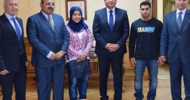 وزير الرياضة يخصص غرفتين بالمركز الأولمبى لـ"سارة سمير ومحمد إيهاب"