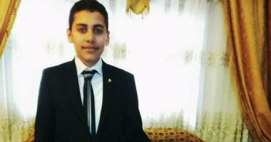 بالصور.. تفاصيل اختراع طالب ثانوى لميكروسكوب ضوئى قوته 20.8 ألف ميجا بيكسل
