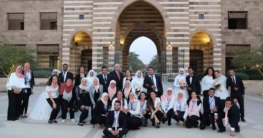 رابطة "المتطوعين فى العمل" بالجامعة الأمريكية تنظم حفل زفاف جماعى لليتيمات