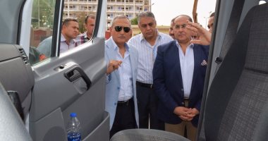 محافظ سوهاج ومدير الأمن يتفقدان أول سيارة مخصصة فى البحث الجنائى