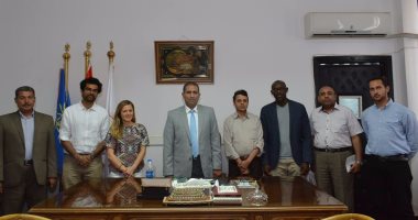 رئيس جامعة أسوان يستقبل وفدا من صندوق الأقلمة المناخية وبرنامج الأغذية العالمى