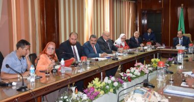 محافظ الدقهلية يوجه مشاكل المواطنين فى اللقاء الاسبوعى