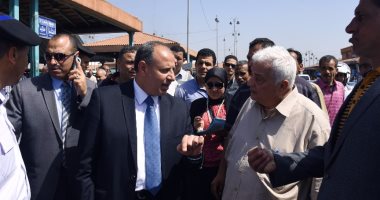 بالصور .. محافظ الإسكندرية يقود حملة إزالة مركزية بالموقف الجديد