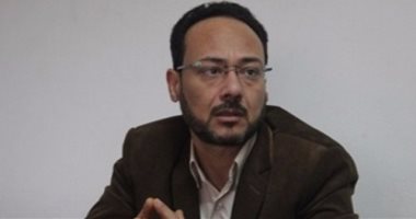 خبير: ترقب المتعاملين بالبورصة لتطبيق ضريبة الدمغة وزيادة عائد شهادات الإدخار