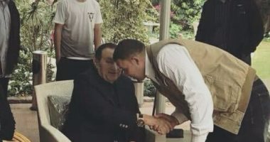 تداول صورة لمبارك داخل مقر إقامته بـ "فيلا مصر الجديدة"