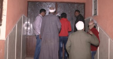 بالصور.. منح 6 وحدات سكنية بعمارات الإيواء الجديدة وطرح مناقصة لتجديد 14 مدرسة بسوهاج