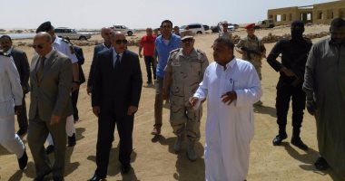 بالصور.. مساعد وزير الداخلية لغرب الدلتا يتفقد الحالة الأمنية بشوارع مطروح