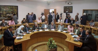 الغرفة التجارية بسوهاج تناقش مشاكل العمال وأصحاب مصانع القطاع الخاص