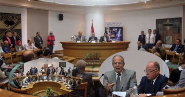 بالصور.. فى لقاء وزير التنمية المحلية والمثقفين.. مراد وهبة: كليات التربية تحرم الإبداع.. سعد الدين هلالى: لدينا خطاب دينى يهمش الإنسان.. ويطالبون بتحويل مبانى الحزب الوطنى لمراكز ثقافية
