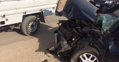 إصابة مجندين إثر اصطدام سيارة شرطة بالحاجز الخرسانى بطريق إسكندرية الصحراوى