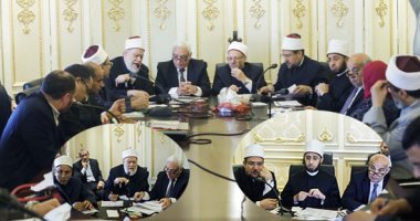 بالصور.. دينية البرلمان توافق على "تنظيم الفتوى".. القانون يحصر حق منح الفتوى فى أربعة جهات بينها "كبار العلماء" ودار الإفتاء ومجمع البحوث حق الفتوى.. و6 أشهر حبس وغرامة تصل لـ20 ألف جنيه عقوبة المخالفة