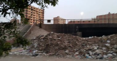 أهالى بالهرم يطالبون بصناديق لجمع القمامة فى نزلة الحى بالطريق الدائرى 