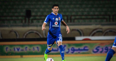 محمد نجيب يؤكد جاهزيته للعودة لدفاع الأهلى أمام المصرى