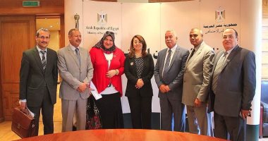 غادة والى تلتقى نوابا بالبرلمان لبحث طلباتهم وخدمة المواطنين بدوائرهم