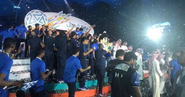 بالفيديو.. حسين الجسمى يهدى الهلال أغنية جديدة بعد التتويج بالدورى