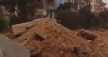 أهالى المجاورة 49 بالعاشر من رمضان يطالبون باستكمال أعمال رصف الطريق