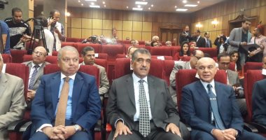 وصول وزير قطاع الأعمال العام إلى الإسكندرية فى زيارة تفقدية