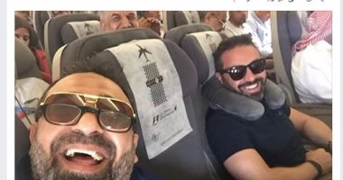 مجدى عبد الغنى ينشر صورة مع حازم إمام فى رحلة البحرين لحضور كونجرس الفيفا