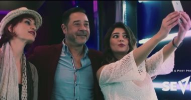 مدحت صالح يغير جلده فى كليب "تعرفى تسكتى"    