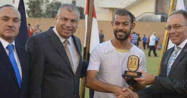 بالصور.. سفير أستراليا فى مصر يحضر الدورة الرباعية للهوكى