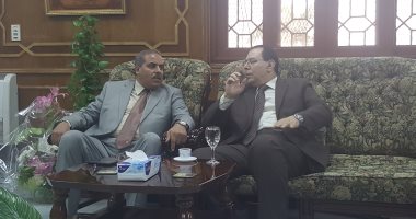 القائم بأعمال رئيس جامعة الأزهر المستقيل يهنئ "المحرصاوى" بتولى المنصب