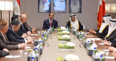 الرئيس السيسي يزور مجلس التنمية الاقتصادية فى البحرين بصحبة ولى العهد