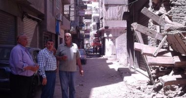 بالصور.. انهيار عقار خال من السكان فى المنصورة دون وقوع إصابات 