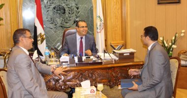 بالصور..جامعة المنصورة تكرم مدرس بكلية الهندسة حصل على جائزة أفضل مخترع شاب