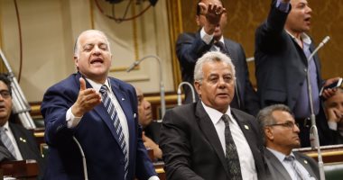 نواب "25-30" يثيرون الشغب فى البرلمان.. وعلى عبد العال يتوعد: سأطبق اللائحة
