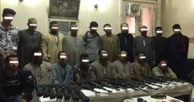 بالصور.. الداخلية تدك حصون تجار السلاح والمخدرات بالصعيد.. هدم 12 منزلا مخالفا.. ضبط 1500 هارب من أحكام متنوعة و62 قطعة سلاح نارى.. الكلاب البوليسية تنتشر فى أسيوط.. وقوات الأمن تقتحم الجبال والزراعات
