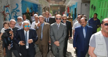 محافظ القاهرة يتفقد توسعة أحد المحاور المرورية بحى النزهة